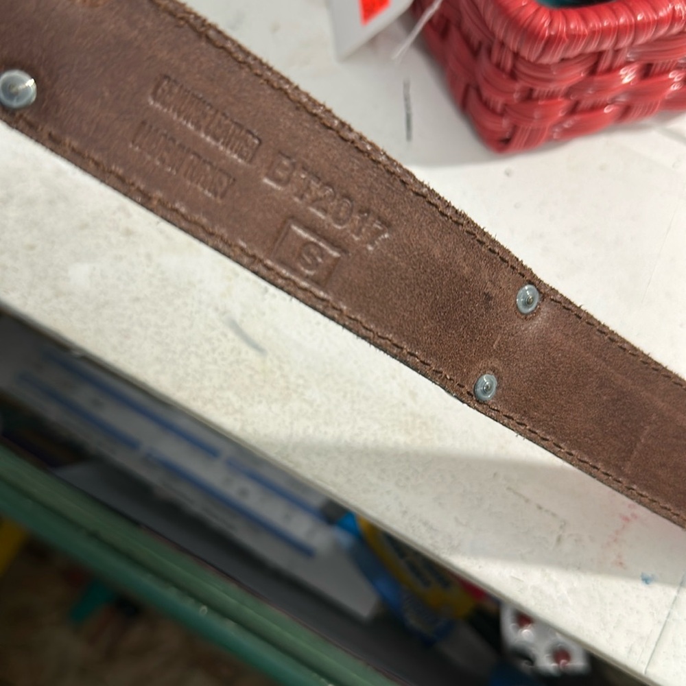 Fossil vintage leather belt color blocked Brown /burgandy/tan brass fittings - Picture 6 of 8